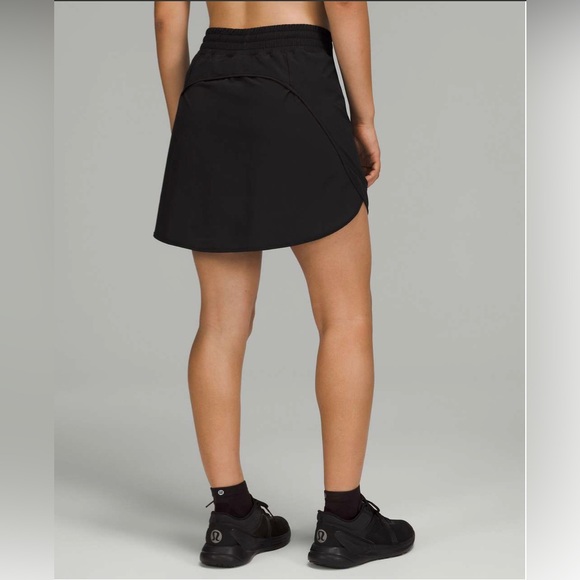 NWT Lululemon Hotty Hot Skirt - Picture 5 of 8